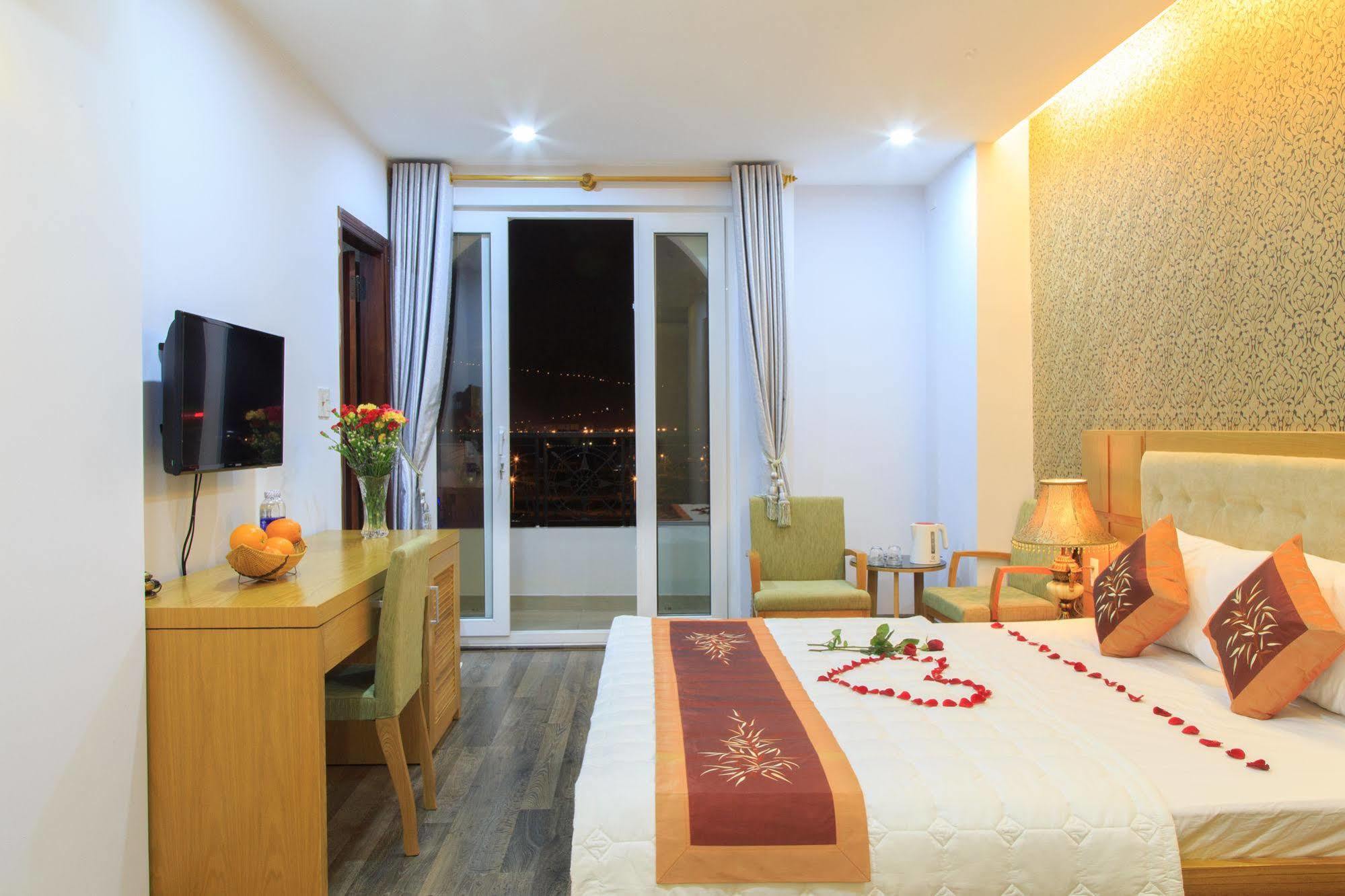 Hoai Sang Hotel Da Nang Exterior photo