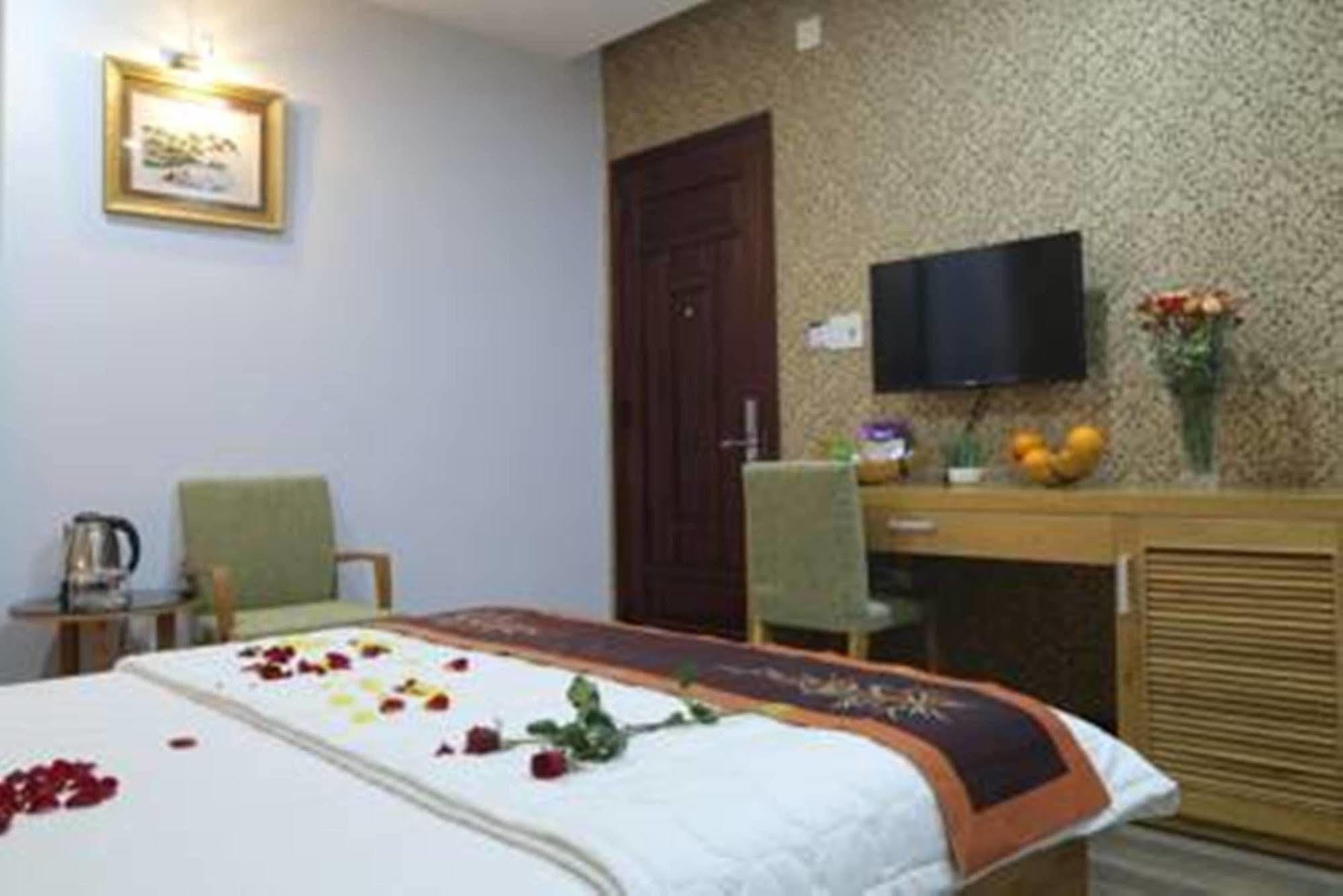 Hoai Sang Hotel Da Nang Exterior photo